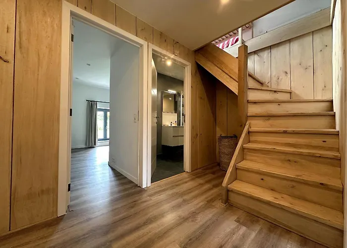 Au Pre Delloye Holiday home Assesse