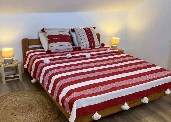 Au Pre Delloye Holiday home *